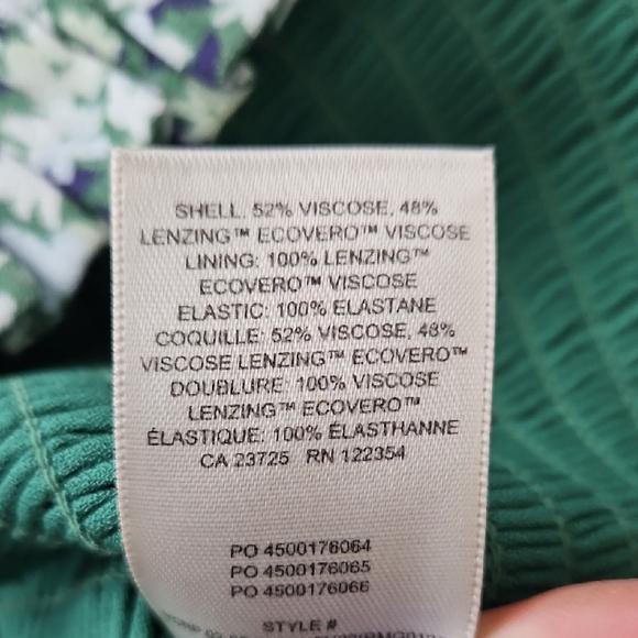 Aritzia Sunday Best Smocked Puff Sleeve Top - Picture 6 of 8